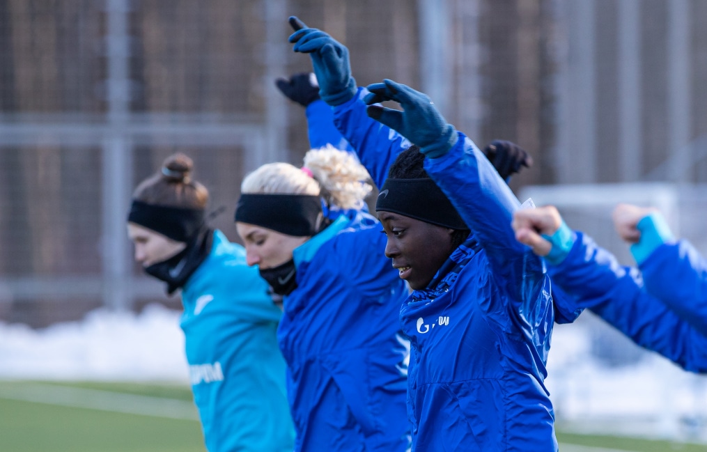 Тренировка женской команды «Зенит» в Удельном парке