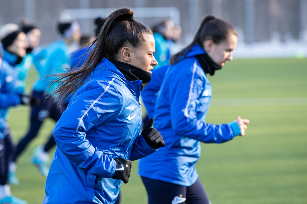 Тренировка женской команды «Зенит» в Удельном парке