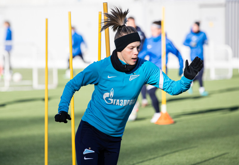 Тренировка женской команды «Зенит» в Удельном парке