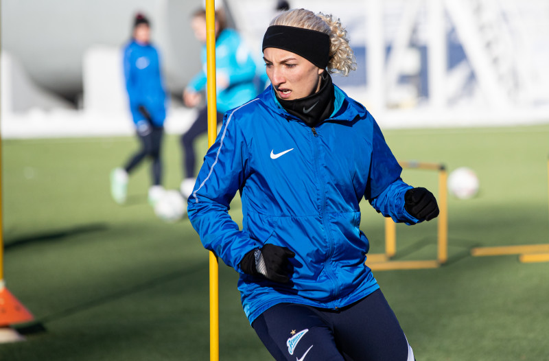 Тренировка женской команды «Зенит» в Удельном парке