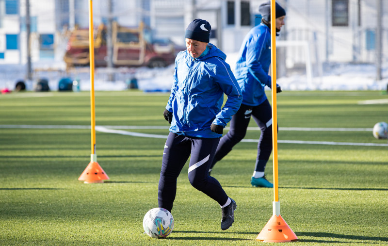 Тренировка женской команды «Зенит» в Удельном парке