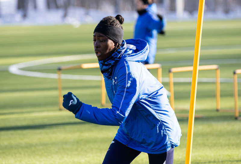 Тренировка женской команды «Зенит» в Удельном парке