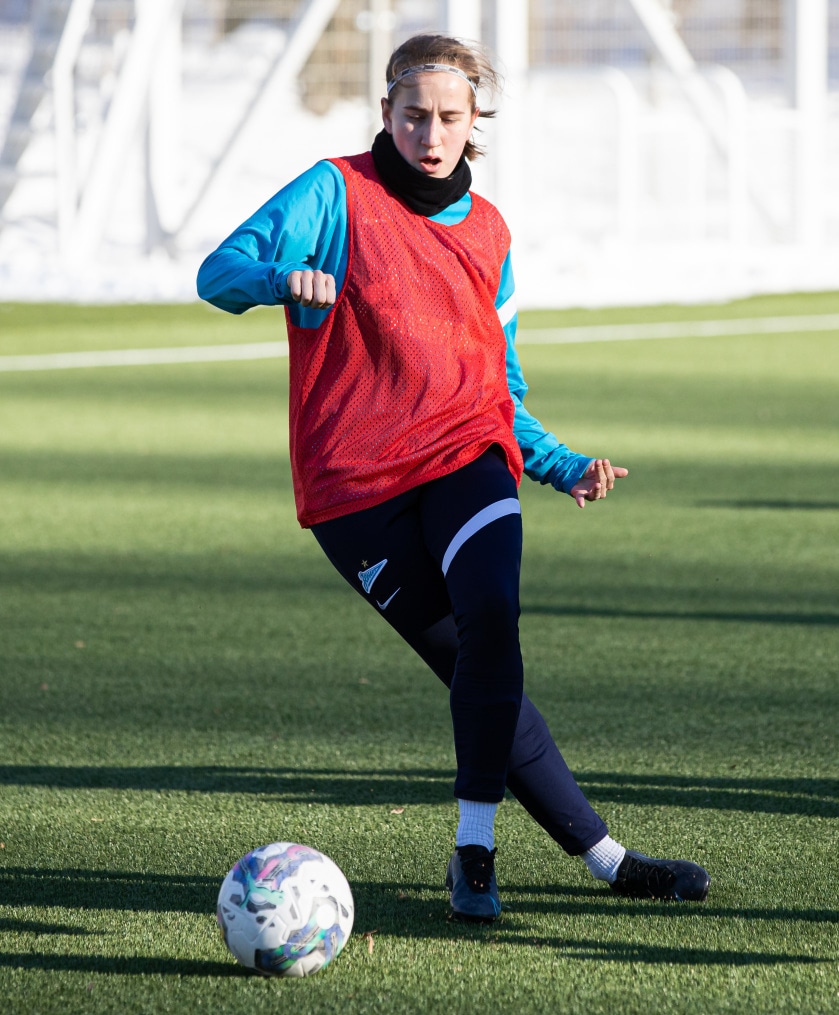 Тренировка женской команды «Зенит» в Удельном парке