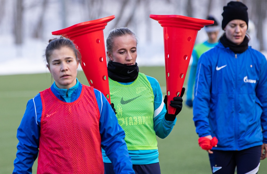 Тренировка женской команды «Зенит» в Удельном парке