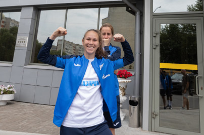 Прогулка женской команды перед матчем с «Рубином»