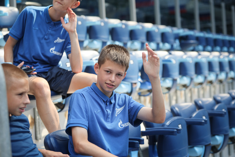 Воспитанники «Газпром»-Академии посетили «Газпром Арену»