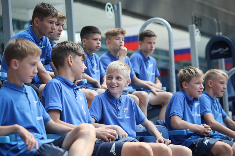 Воспитанники «Газпром»-Академии посетили «Газпром Арену»