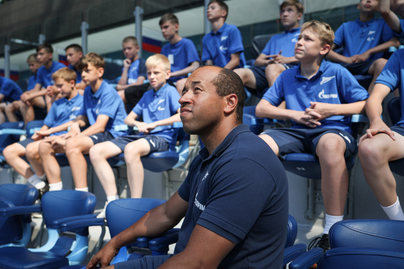 Воспитанники «Газпром»-Академии посетили «Газпром Арену»