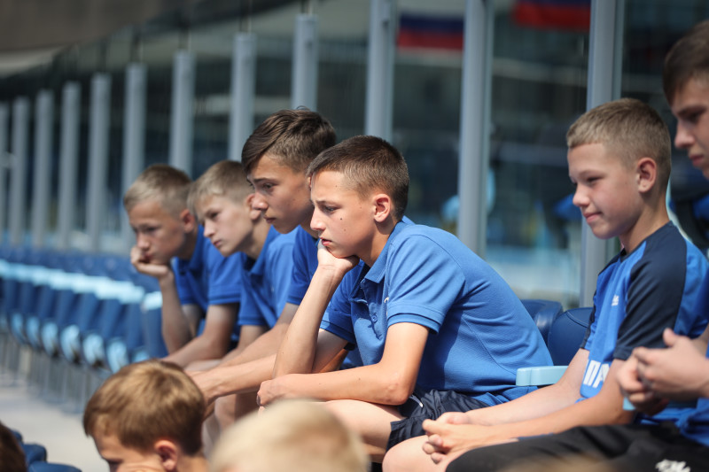 Воспитанники «Газпром»-Академии посетили «Газпром Арену»