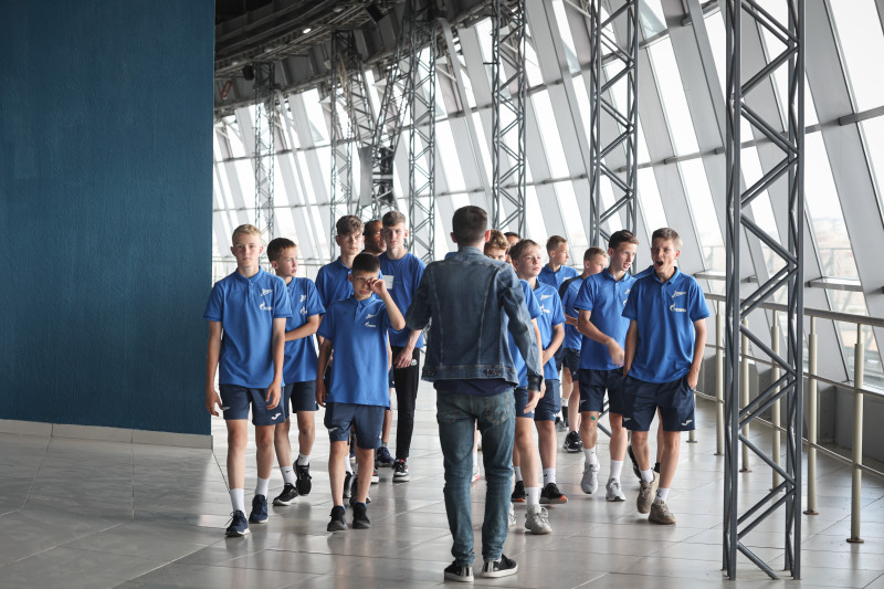 Воспитанники «Газпром»-Академии посетили «Газпром Арену»