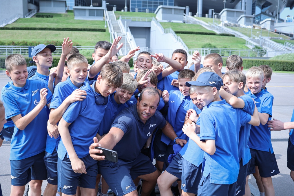 Воспитанники «Газпром»-Академии посетили «Газпром Арену»