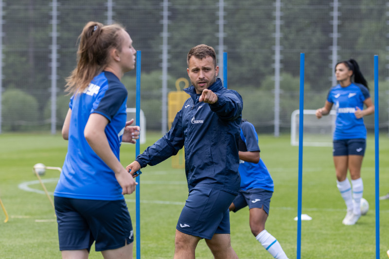 Тренировка женской команды «Зенит»