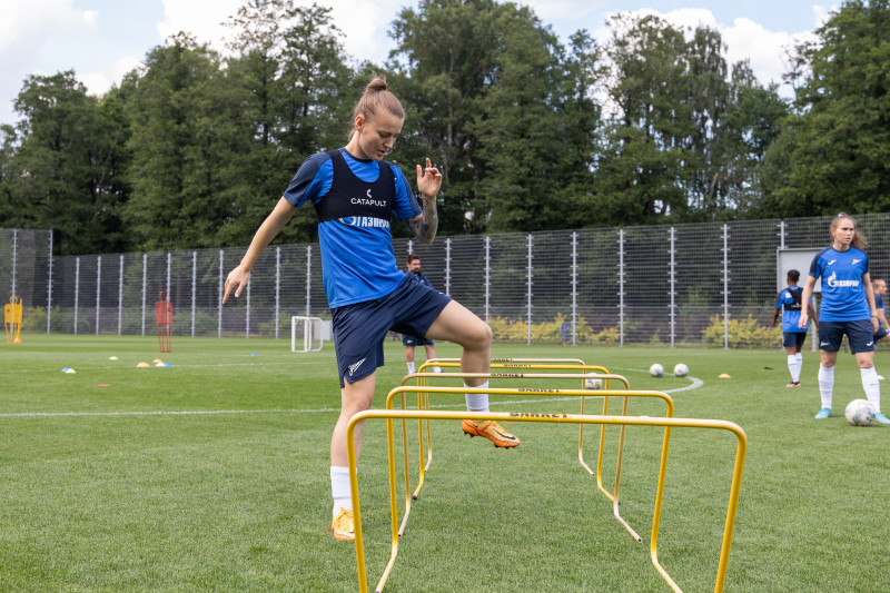 Тренировка женской команды «Зенит»