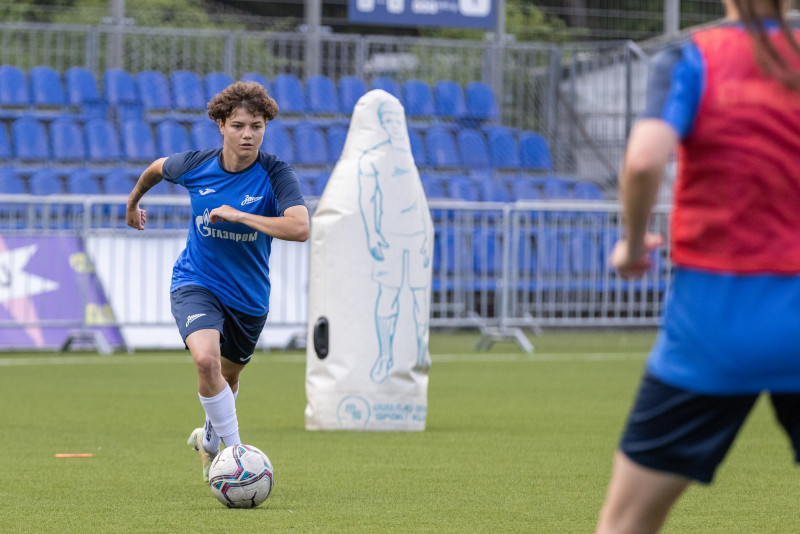 Тренировка женской молодежной команды «Зенит» перед матчем с  «Рязанью-ВДВ»-м