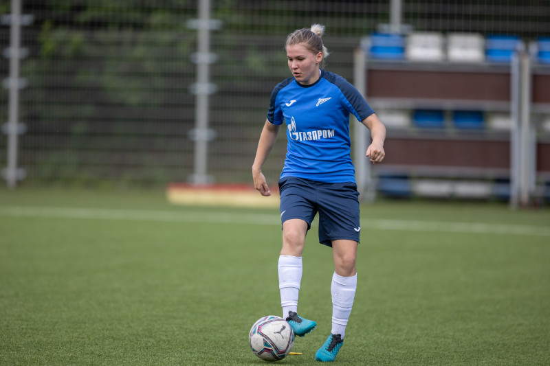 Тренировка женской молодежной команды «Зенит» перед матчем с  «Рязанью-ВДВ»-м
