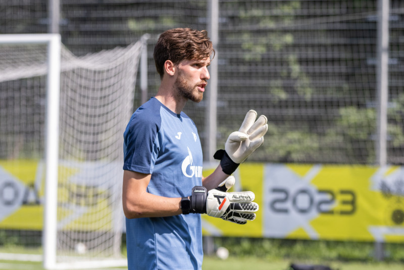 Тренировка женской молодежной команды «Зенит» перед матчем с  «Рязанью-ВДВ»-м