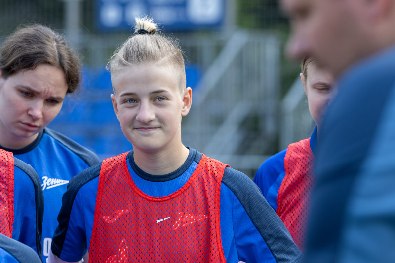 Тренировка женской молодежной команды «Зенит» перед матчем с  «Рязанью-ВДВ»-м