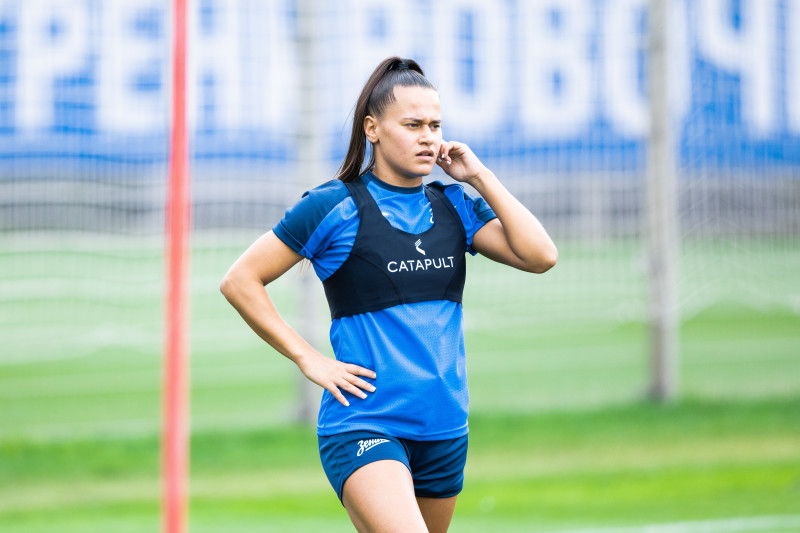 Тренировка женской команды «Зенит» в Удельном парке