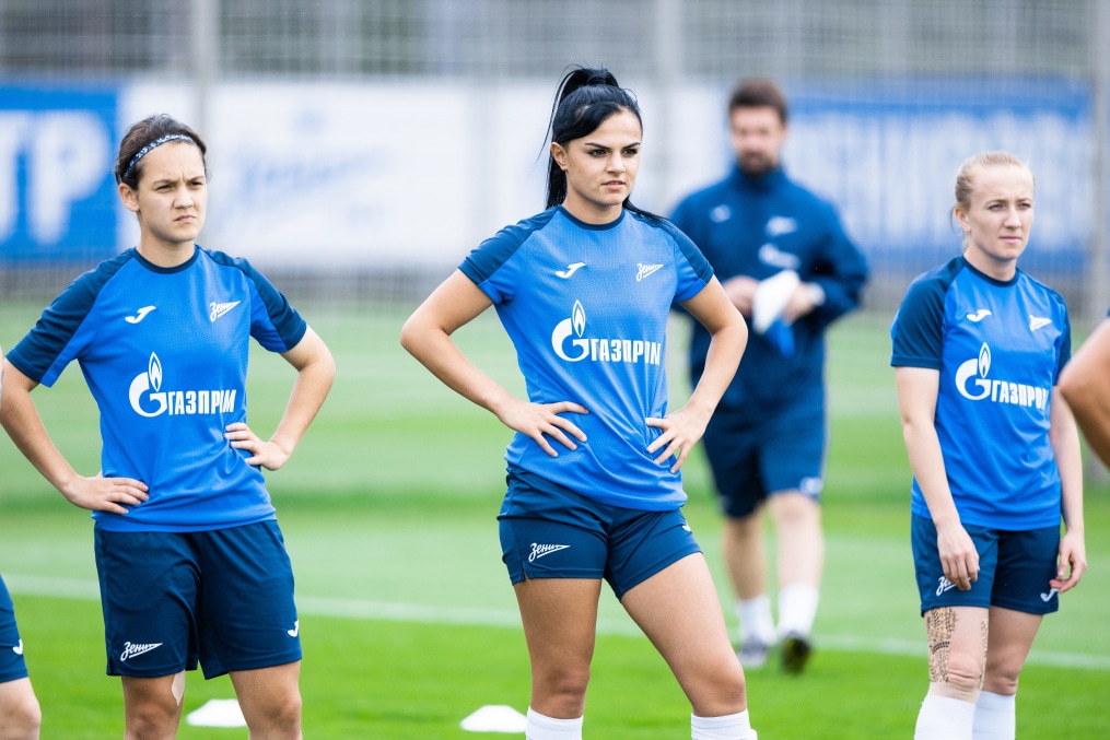 Тренировка женской команды «Зенит» в Удельном парке