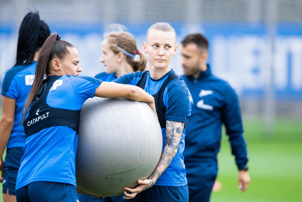 Тренировка женской команды «Зенит» в Удельном парке