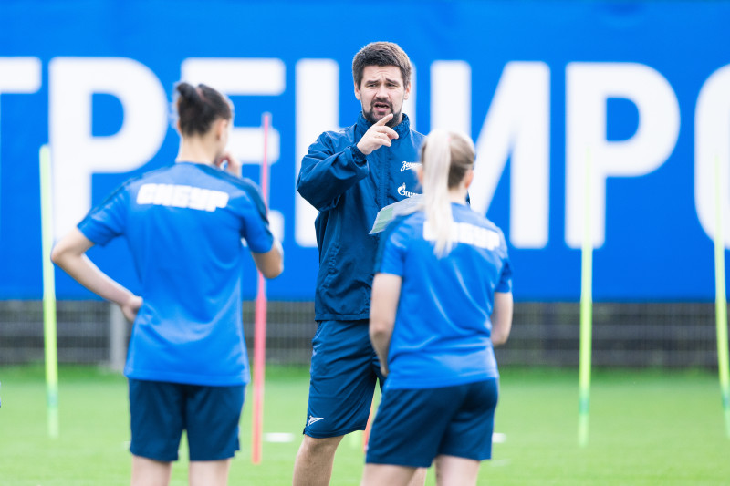 Тренировка женской команды «Зенит» в Удельном парке
