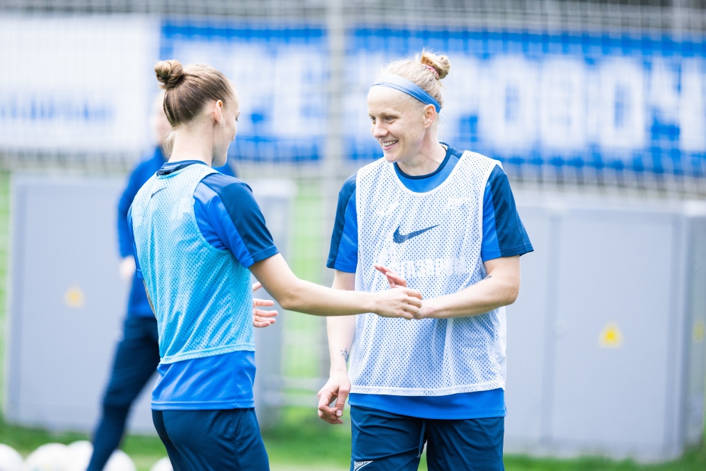 Тренировка женской команды «Зенит» в Удельном парке