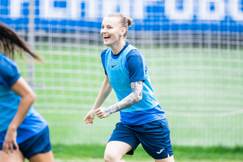 Тренировка женской команды «Зенит» в Удельном парке