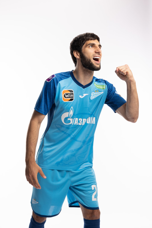 Индивидуальная фотосессия игроков ФК «Зенит» в форме Joma сезона 2023/24