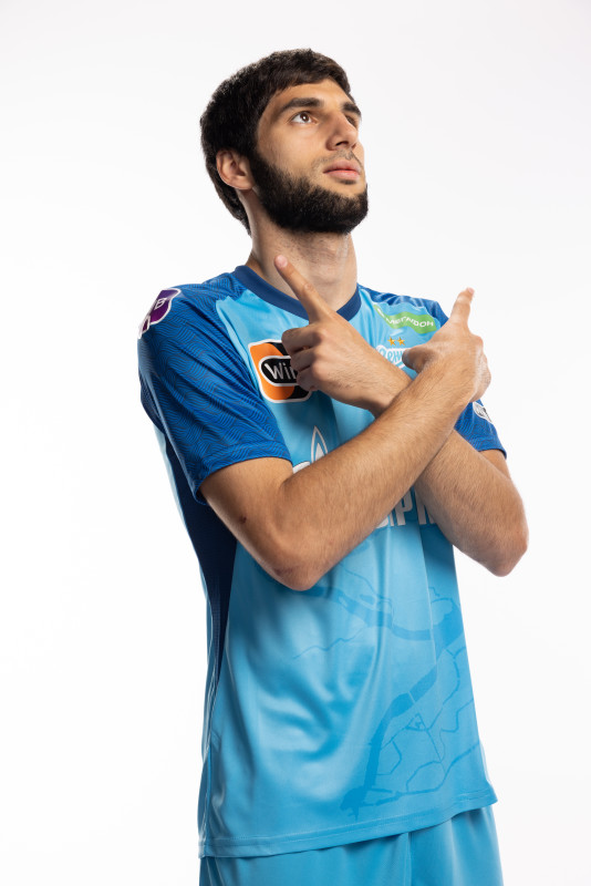 Индивидуальная фотосессия игроков ФК «Зенит» в форме Joma сезона 2023/24