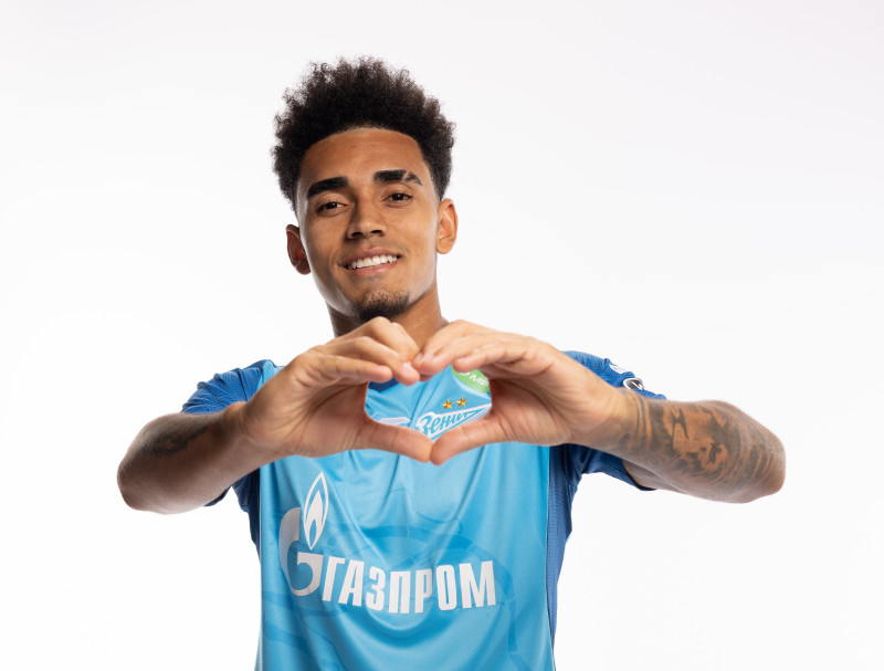 Индивидуальная фотосессия игроков ФК «Зенит» в форме Joma сезона 2023/24