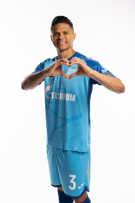 Индивидуальная фотосессия игроков ФК «Зенит» в форме Joma сезона 2023/24