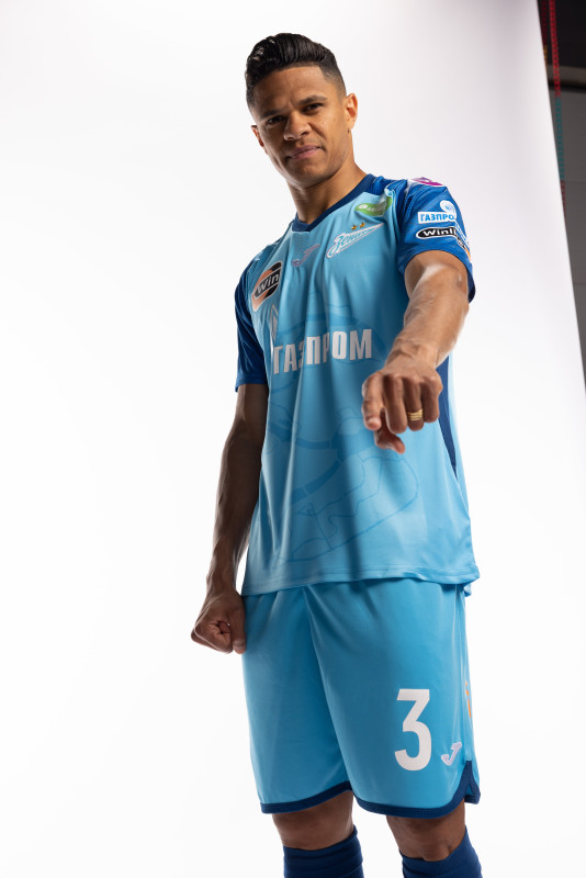 Индивидуальная фотосессия игроков ФК «Зенит» в форме Joma сезона 2023/24