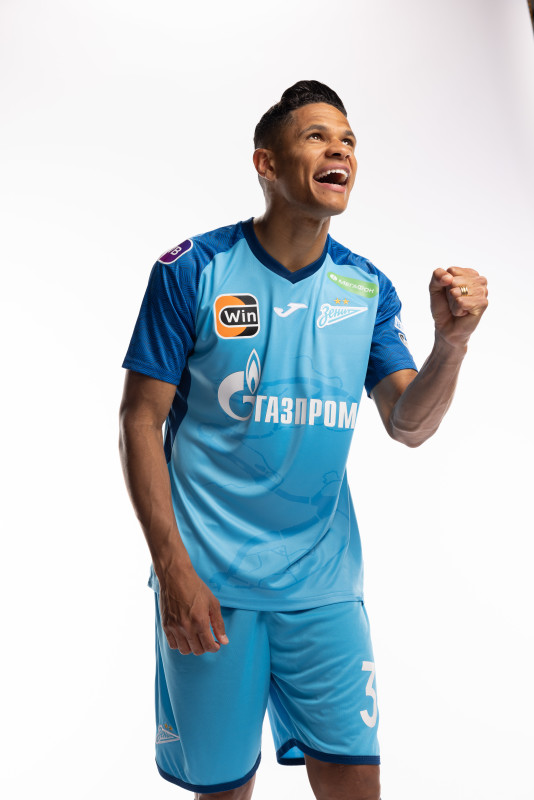 Индивидуальная фотосессия игроков ФК «Зенит» в форме Joma сезона 2023/24