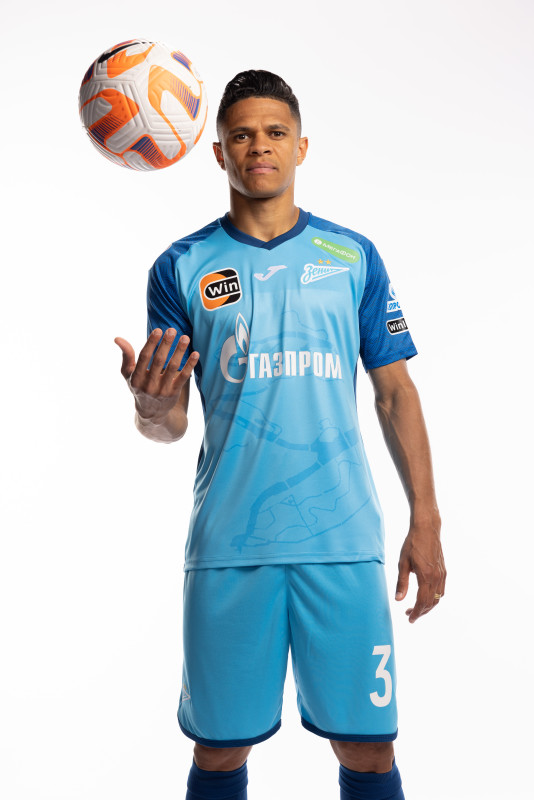 Индивидуальная фотосессия игроков ФК «Зенит» в форме Joma сезона 2023/24