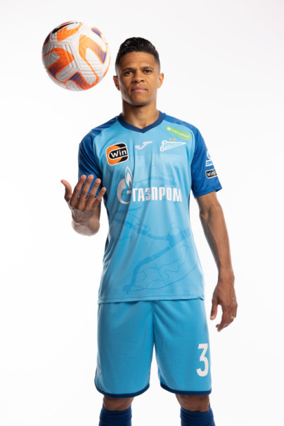 Индивидуальная фотосессия игроков ФК «Зенит» в форме Joma сезона 2023/24