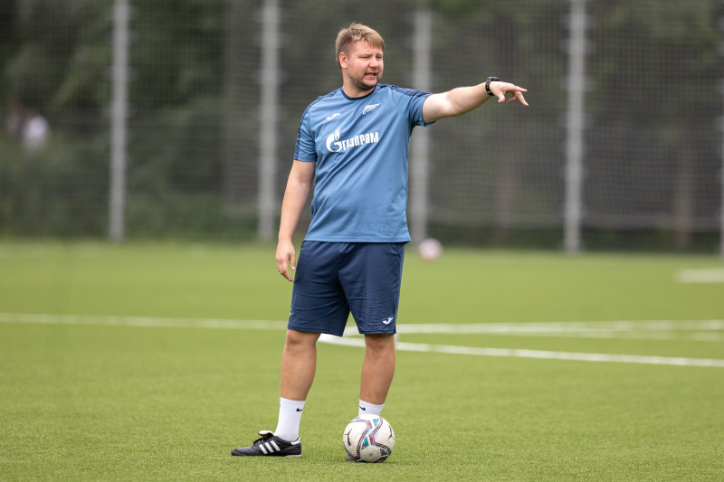 Тренировка женской молодёжной команды «Зенит» перед матчем с «Динамо»