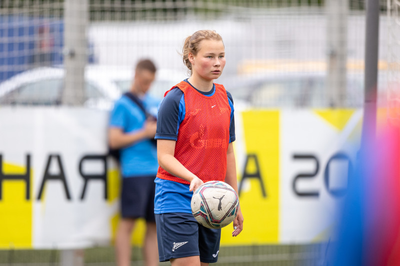 Тренировка женской молодёжной команды «Зенит» перед матчем с «Динамо»