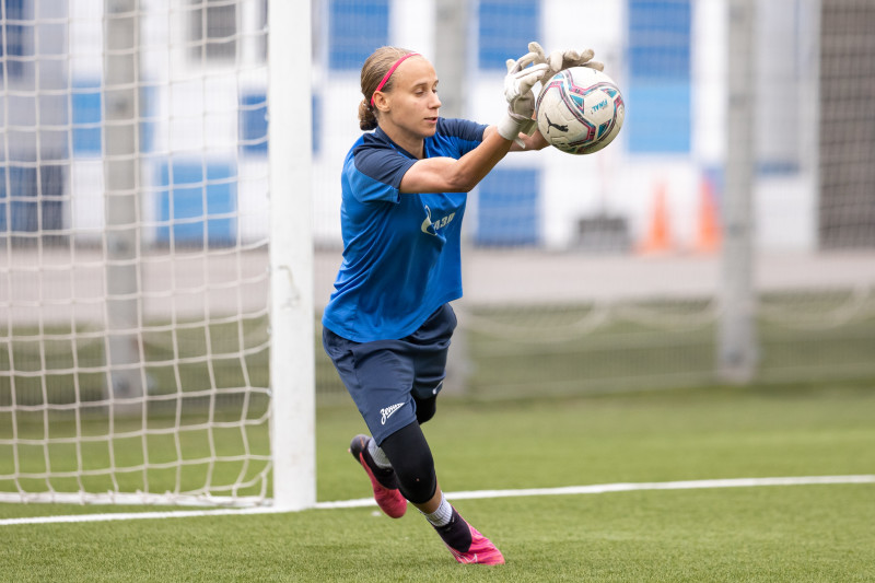Тренировка женской молодёжной команды «Зенит» перед матчем с «Динамо»