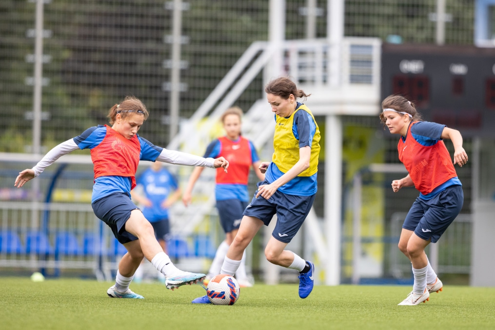 Тренировка женской молодёжной команды «Зенит» перед матчем с «Динамо»