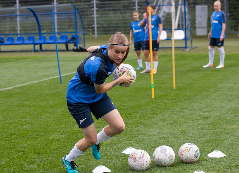 Открытая тренировка женской команды «Зенит» перед матчем с «Чертаново»