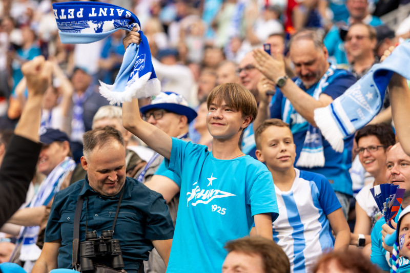 Болельщики на матче «Зенит» — «Динамо»