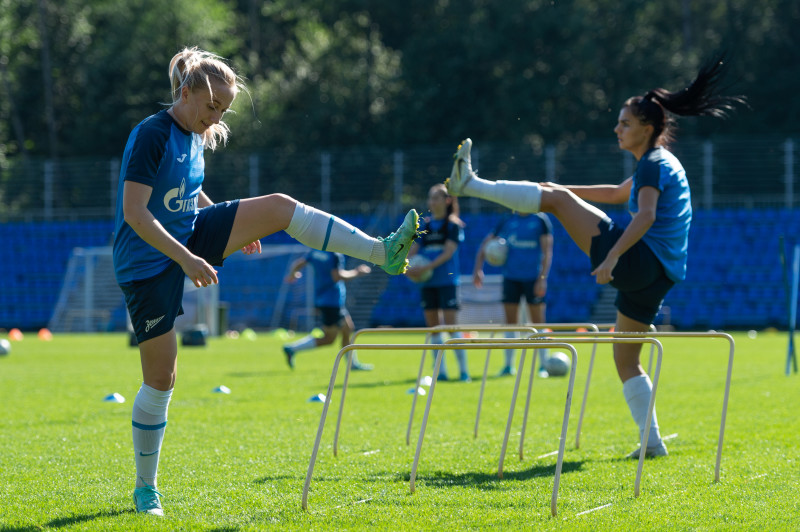 Тренировка женской команды «Зенит» перед матчем с «Локомотивом»