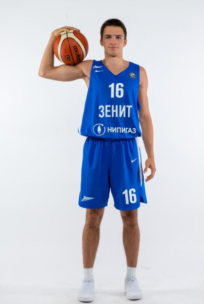 Фотосессия игроков и тренеров БК «Зенит-Фарм» сезона-2017/2018