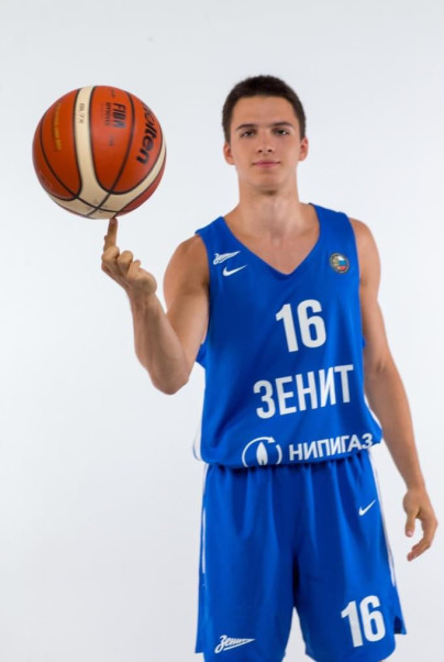 Фотосессия игроков и тренеров БК «Зенит-Фарм» сезона-2017/2018