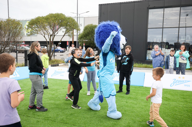 Фестиваль «Зенита» в МЕГЕ