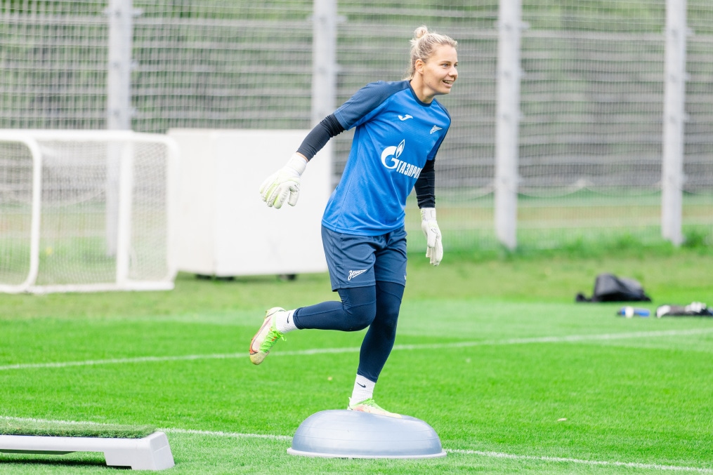 Тренировка женской команды перед матчем с «Енисеем»