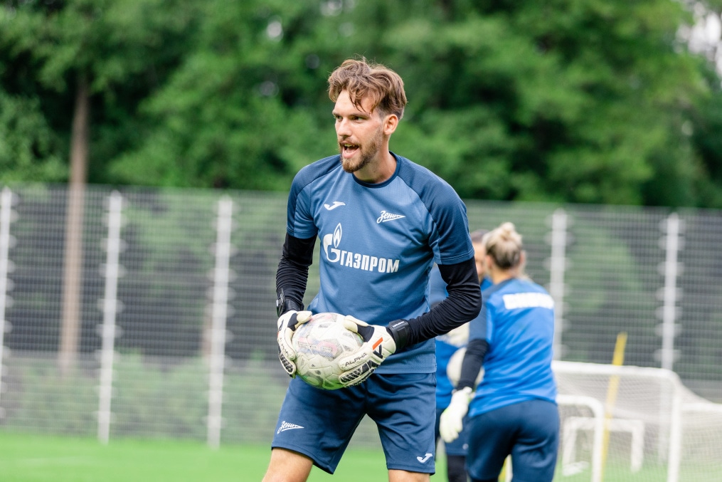 Тренировка женской команды перед матчем с «Енисеем»