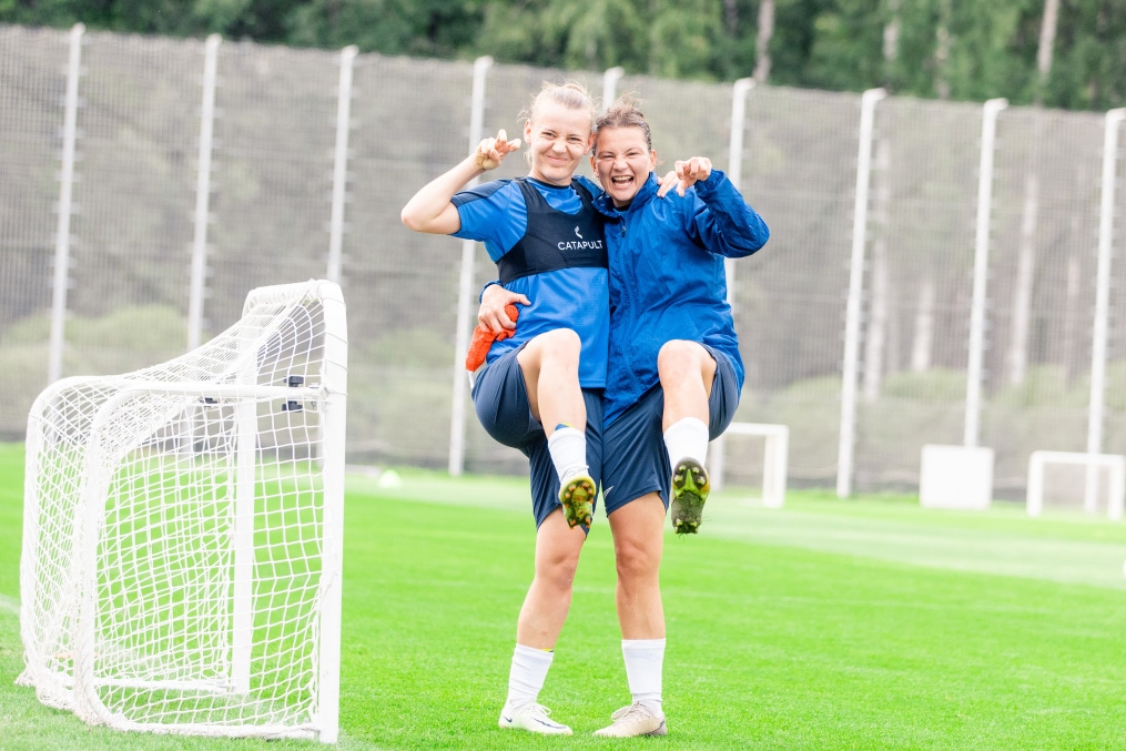 Тренировка женской команды перед матчем с «Енисеем»