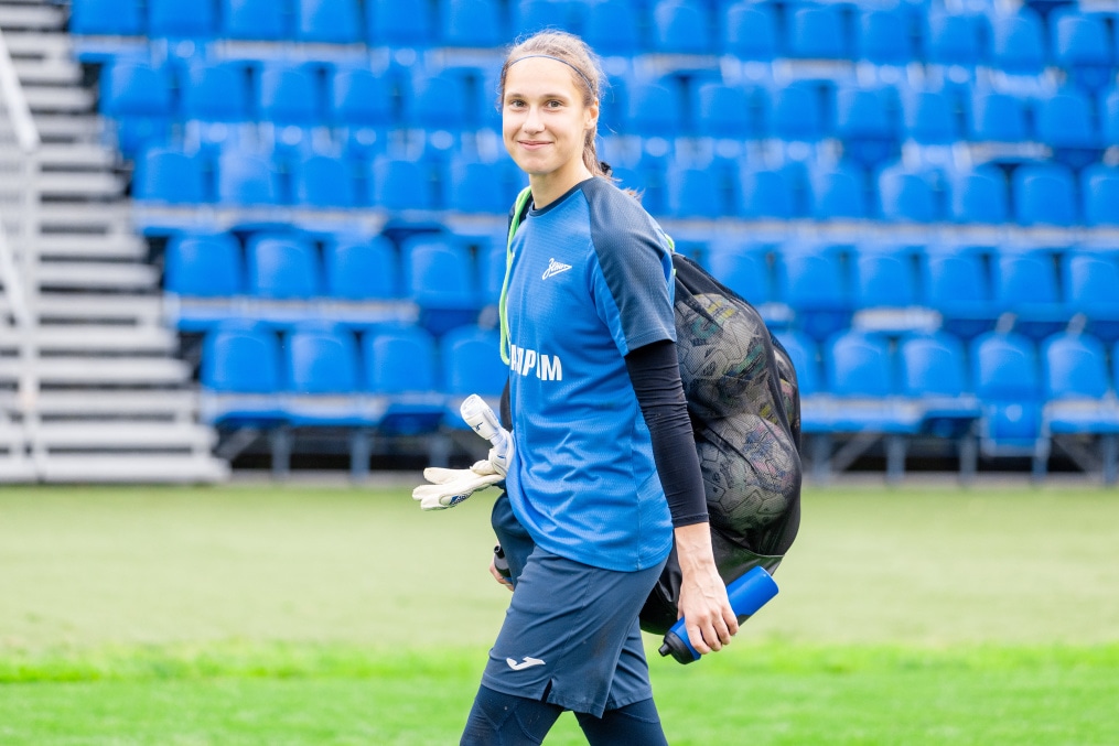 Тренировка женской команды перед матчем с «Енисеем»