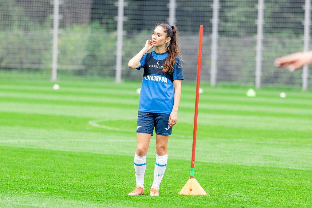 Тренировка женской команды перед матчем с «Енисеем»